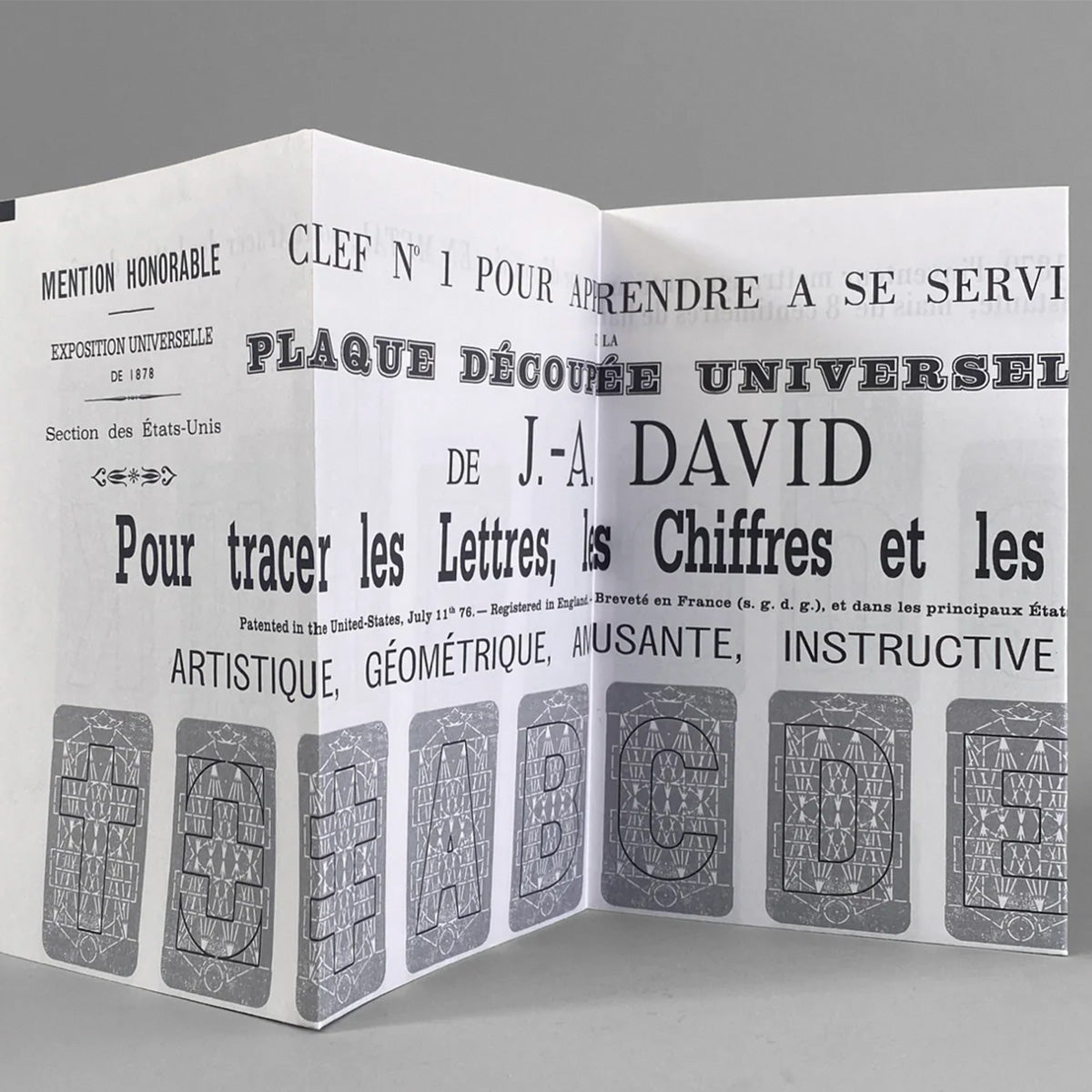 Plaque découpée universelle