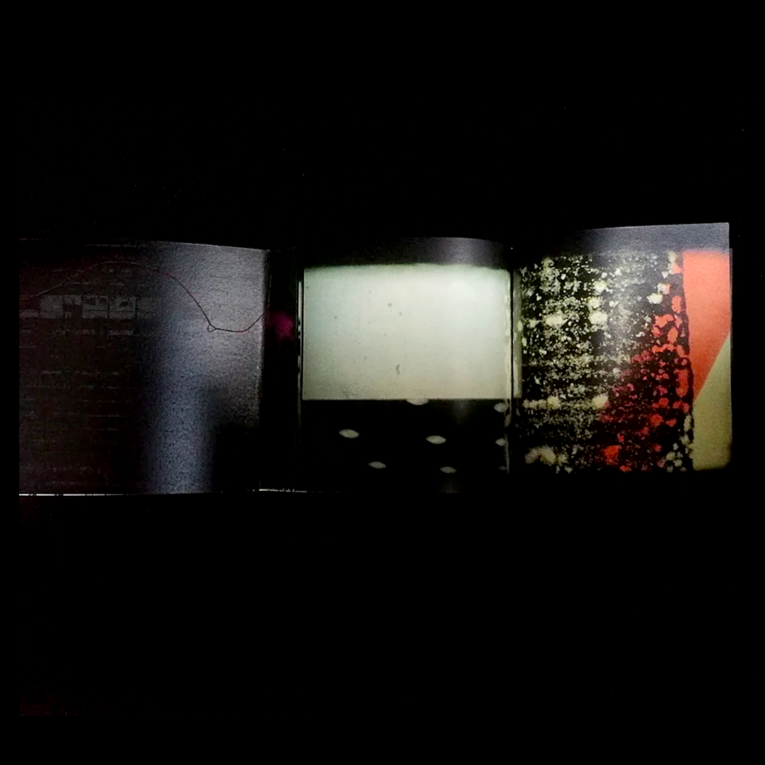 Scratching on surface of blurry echoing, the grain