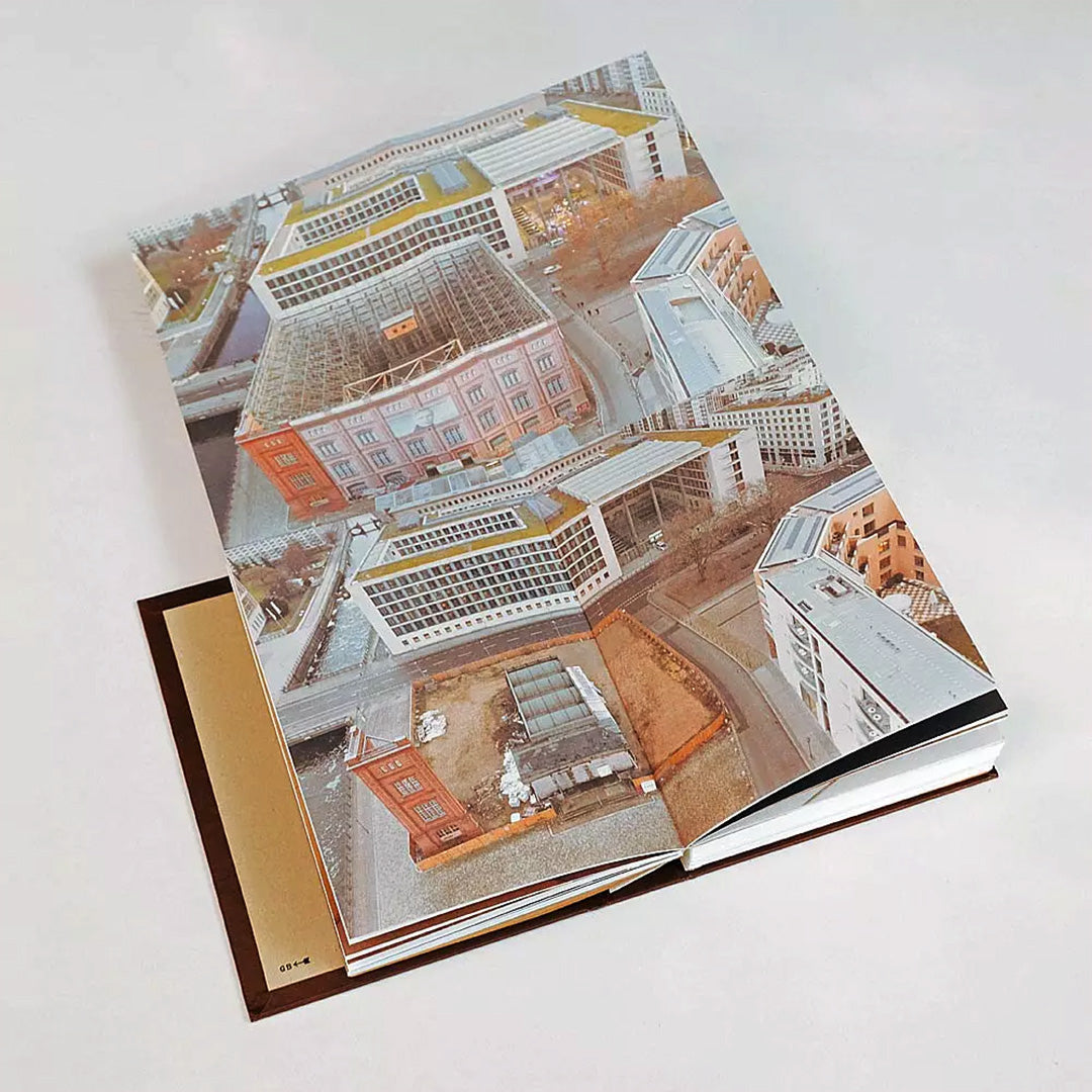 Key notes on the unruly city