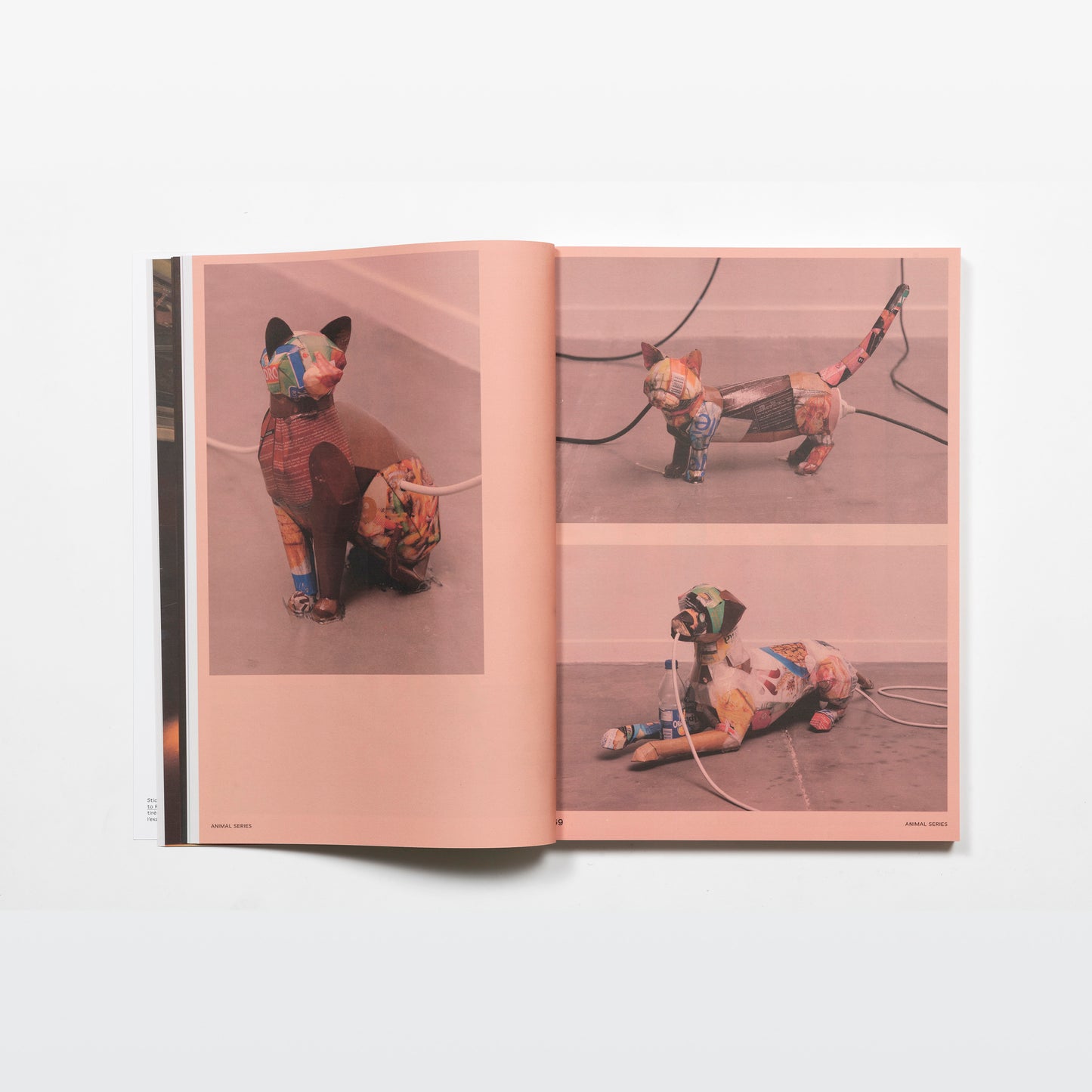 Neil Beloufa: People Love War Data & Travels /franCais/anglais