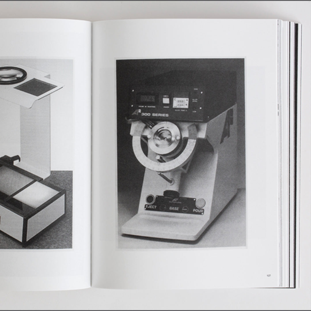 3000 Days of Archives Related to the Optics and Glasses Frame Industry
