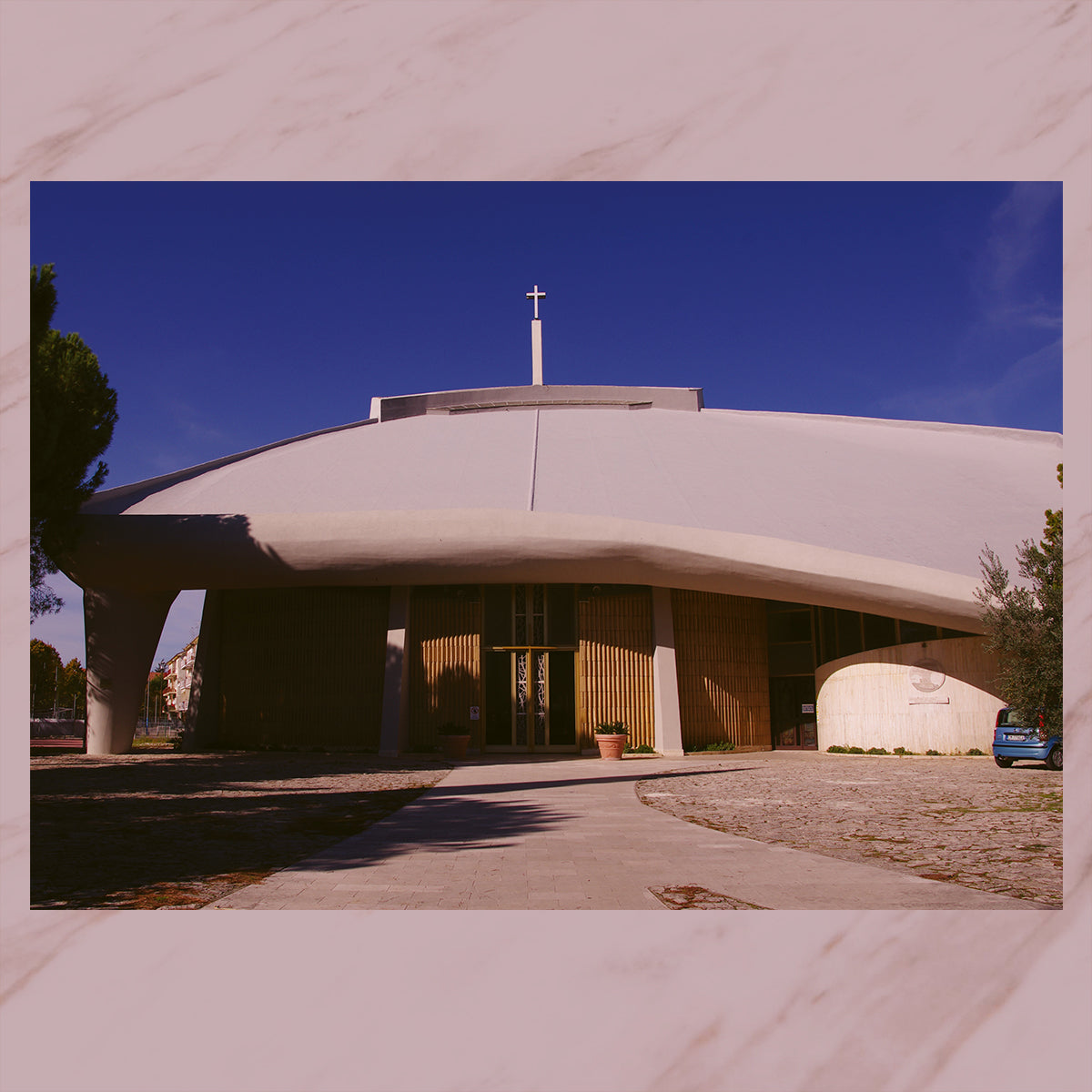 Fiat lux: modern sacred architecture in apulia