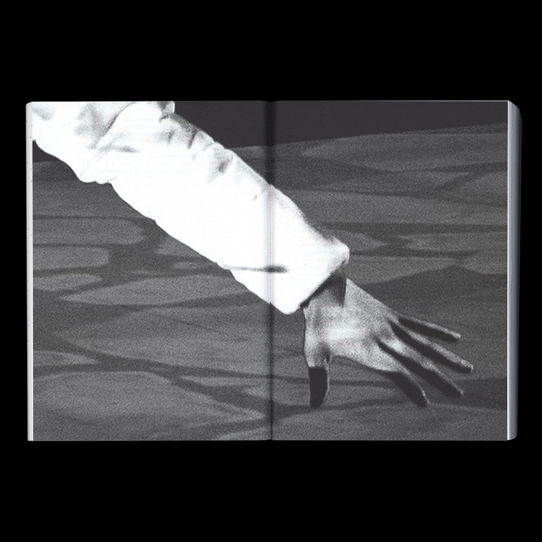 Art-Based (Un)learning – Unexpected Dialogues with Artworks