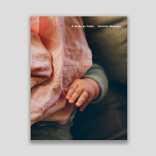 Carlotta Manaigo A Study on Folds (Season Series #9 Spring) /anglais