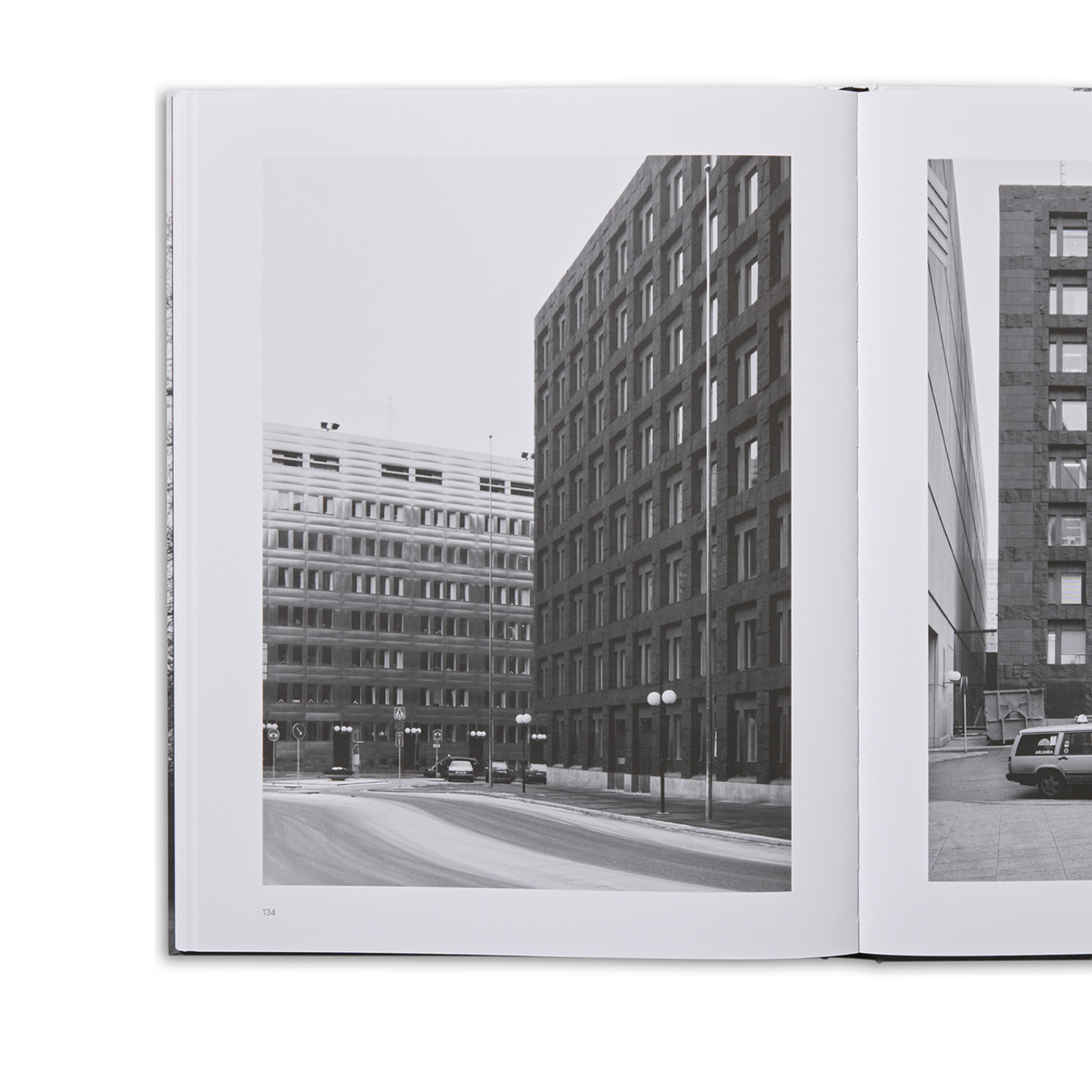 Architecture by Peter Celsing Photographed by  Hakansson